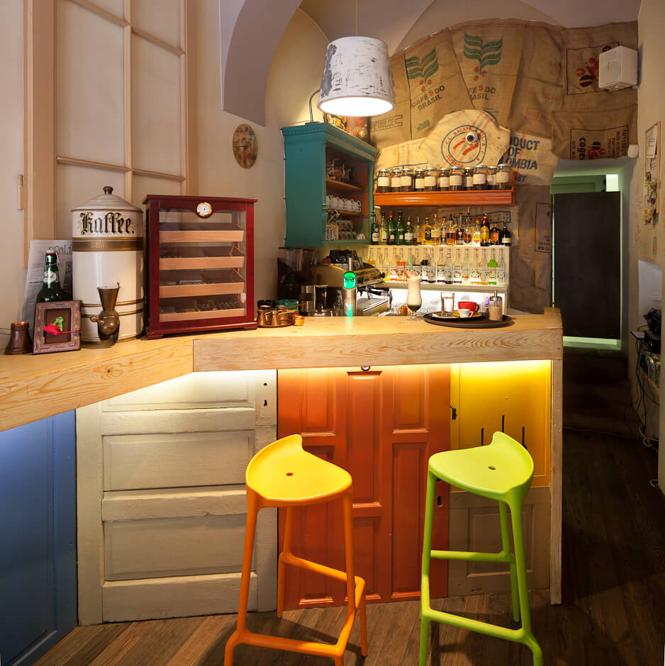 Eclectic coffee shop Colaj Cafe Brasov interior design Manuel Teicu (2)